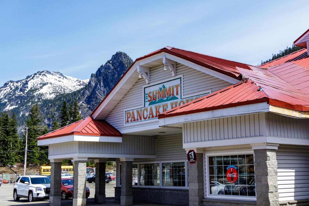 The Summit Inn Snoqualmie Pass Esterno foto