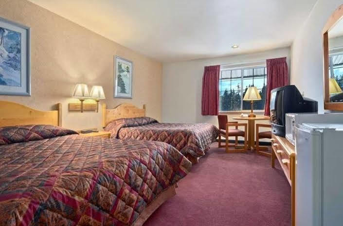 The Summit Inn Snoqualmie Pass Esterno foto